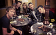 CL 2NE1 Pamer Keakraban Bersama Band Muse