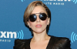 Lady GaGa Minta Fans Stop Kirim Ancaman Mati ke Perez Hilton