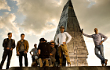 Mark Wahlberg dan Piramida Misterius di Foto Terbaru 'Transformers 4'