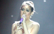 Vania Larissa Santai Miss World 2013 Ditentang FPI dan Ormas Islam
