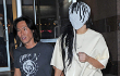 Lady GaGa Nyentrik dengan Topeng Bercorak Laba-Laba