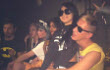 Foto CL 2NE1 Dipangku Jeremy Scott Tuai Kontroversi