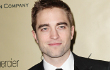 Robert Pattinson Ajak 'Cewek Baru' ke Pesta Ulang Tahun Teman