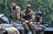 Syuting Pakai Tank, Brad Pitt cs Bikin Berisik Penduduk Desa di Inggris