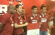 Bambang Pamungkas Cs Yakin Bisa Menang Melawan MU