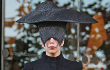 Lady GaGa Pakai Baju Berkabung untuk Peringati Kematian Anjingnya