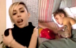 Miley Cyrus Parodikan Video Rekaman Justin Bieber Tidur