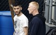 Garang, Zayn Malik 'One Direction' Tambah Tato Pistol di Perut