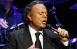 Julio Iglesias Sukses Gelar Konser di Jakarta