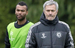 Ashley Cole 'Dihukum' Jose Mourinho Setelah Ikut Pesta Natal Arsenal