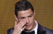 Cristiano Ronaldo Menangis Akhirnya Rebut Gelar Pemain Terbaik Dunia 2013