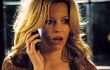Kocaknya Elizabeth Banks Selamatkan Pekerjaan di Trailer 'Walk of Shame'
