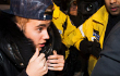 Justin Bieber Serahkan Diri ke Polisi Kanada untuk Kasus Penyerangan