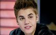 Beredar Foto Justin Bieber Cium Dada Penari Telanjang