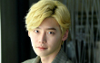 Lee Jong Suk Ngaku Masih Hubungi Cinta Pertamanya