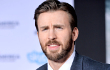 Chris Evans Tak Pede 'Captain America: Civil War' Saingi 'Superman vs Batman' di 2016