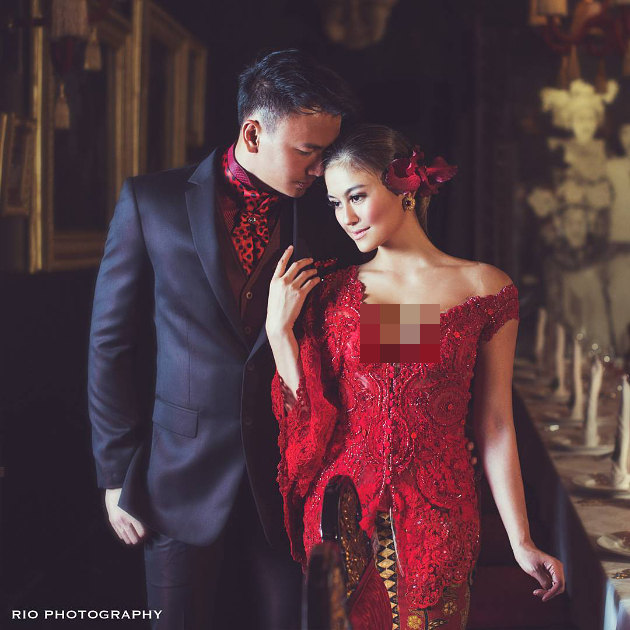 'PreWedding' Pakai Kebaya, Agnes Monica Pede Pamerkan