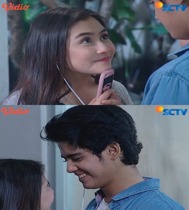 Ali-Prilly Pakai Headset Berdua