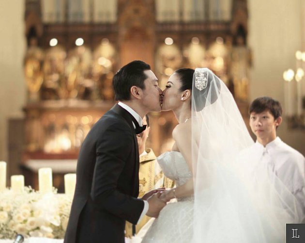 Pernikahan Sandra dan Harvey