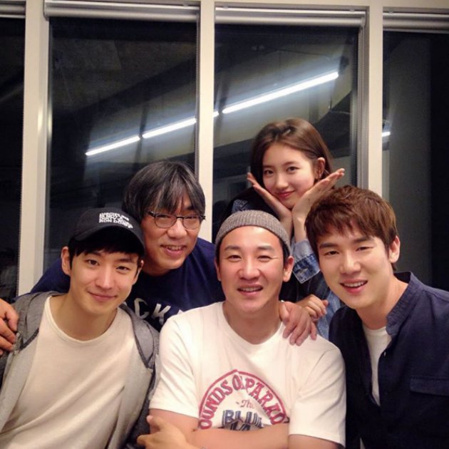 Reuni 'Architecture 101', Suzy Pamer Kedekatan Bareng Lee Je Hoon-Yoo Yeon Seok
