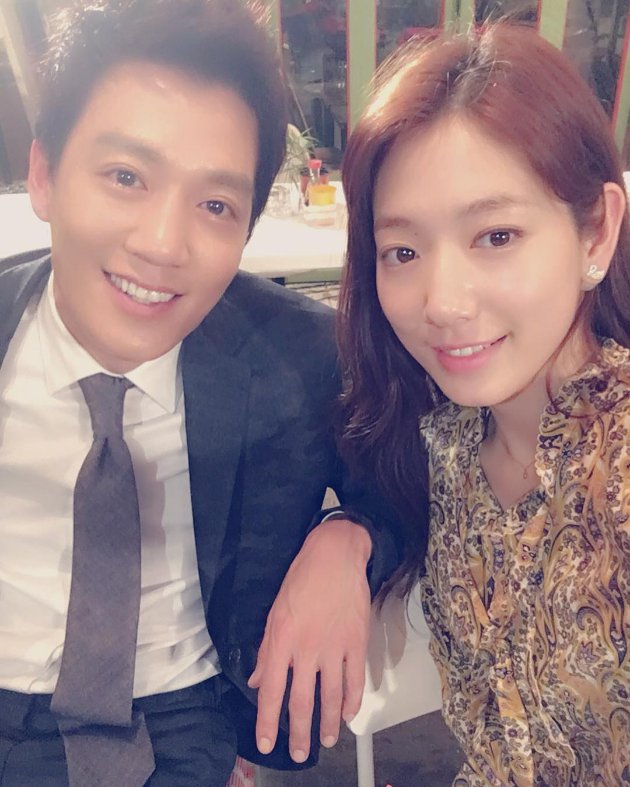 Park Shin Hye-Kim Rae Won Selfie Wajah Lelah