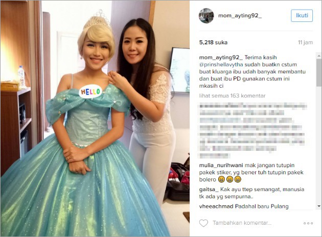 Sensor Belahan Dada, Tali Bra Ayu Ting Ting Ngintip Jadi Bahan Tertawaan Netter