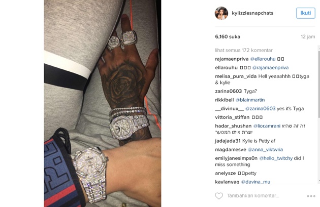 Digosipkan Balikan, Beredar Foto Tangan Tyga Mendarat Mulus di Paha Kylie Jenner