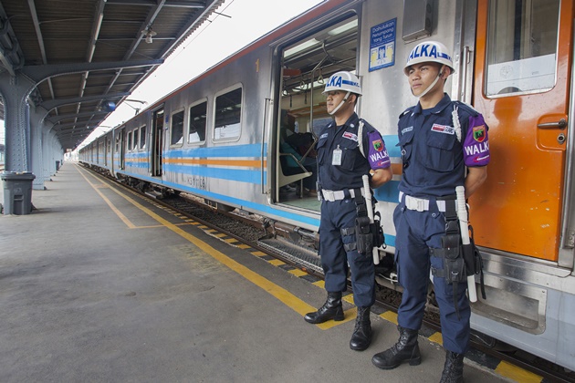 tips aman naik transportasi umum untuk cewek