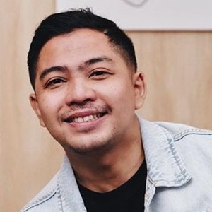 ade govinda berita foto video lirik lagu profil bio ade govinda berita foto video lirik lagu profil bio