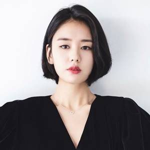 Ahn Eun Jin Profile Photo