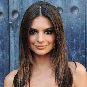 Emily Ratajkowski Profile Photo