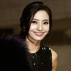 Han Chae Young Profile Photo