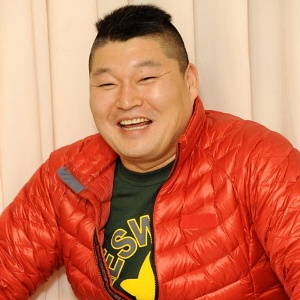 Kang Ho Dong: Berita, Foto, Video, Lirik, Biodata | WowKeren