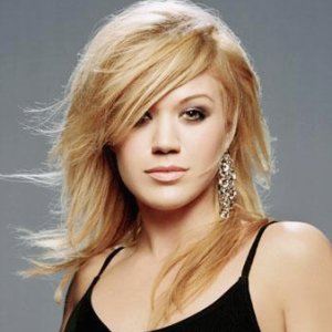 Kelly Clarkson Profile Photo