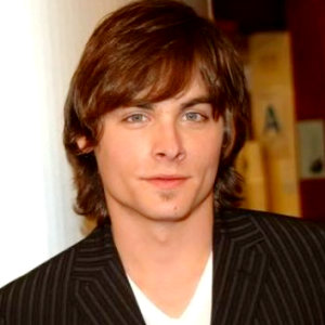 Kevin Zegers Profile Photo