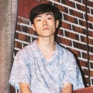 Khundi Panda: Berita, Foto, Video, Lirik Lagu, Profil & Bio | Halaman