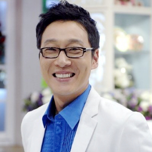 Lee Hwi Jae Profile Photo