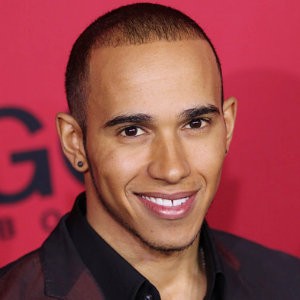 Profil Lewis Hamilton yaitu Biodata, Profil Pribadi & Data Keluarga