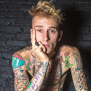 Machine Gun Kelly: Berita, Foto, Video, Lirik Lagu, Profil & Bio | Halaman Utama Machine Gun ...