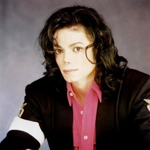 Michael Jackson: Berita, Foto, Video, Lirik Lagu, Profil 