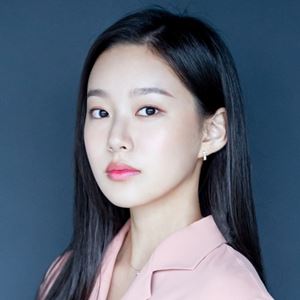 Park Yoo Na Profile Photo