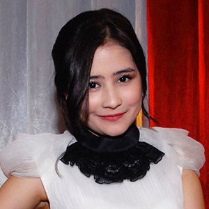 Prilly Latuconsina Profile Photo