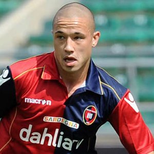 Radja Nainggolan: Berita, Foto, Video, Lirik Lagu, Profil 