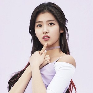 Sana Profile Photo