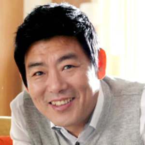 Sung Dong Il Profile Photo