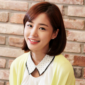 Yoon Jin Yi Profile Photo