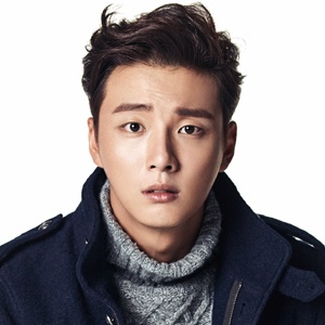 Yoon Shi Yoon Profile Photo