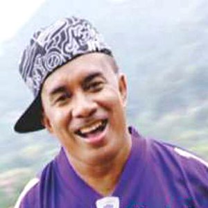 Yopie Latul Profile Photo