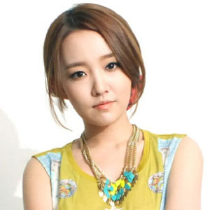 Younha Profile Photo